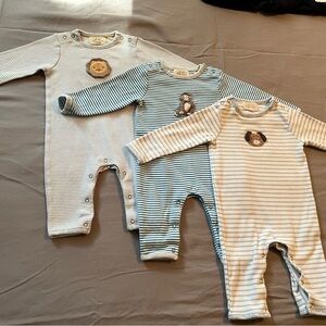 3 Baby sleepers 3-6 months. Like new ,Albetta brand. Very cute